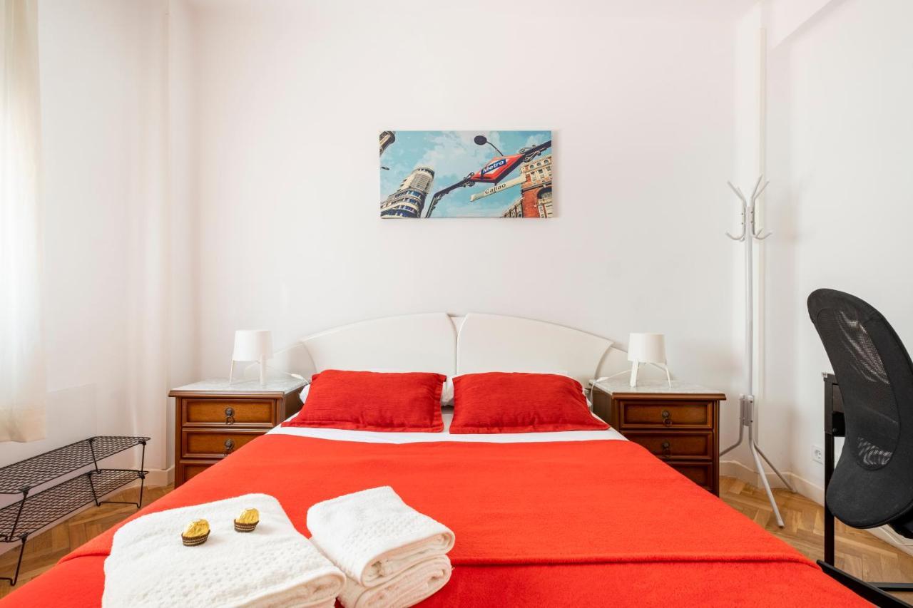 Madrid Center Room Private 7 Minutes Or 4 Metro Stops מראה חיצוני תמונה
