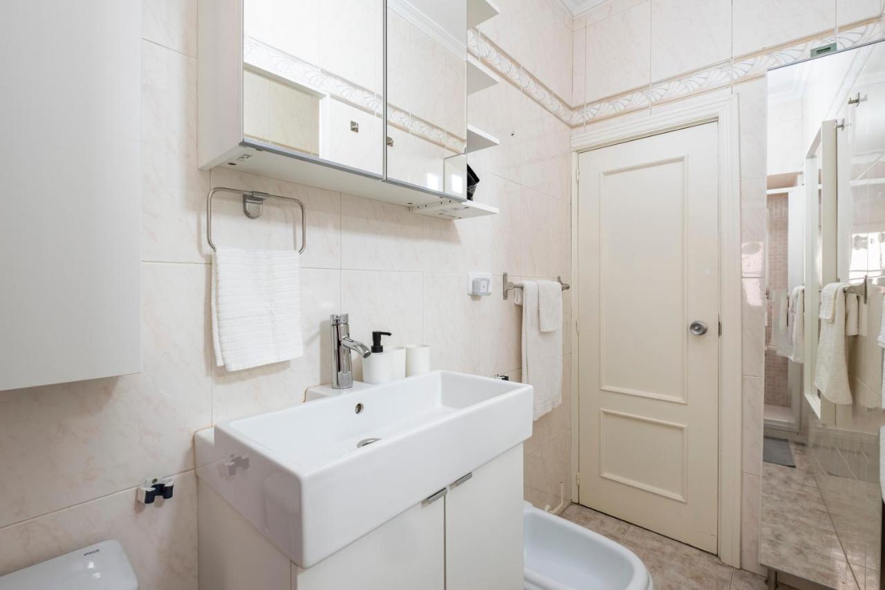Madrid Center Room Private 7 Minutes Or 4 Metro Stops מראה חיצוני תמונה
