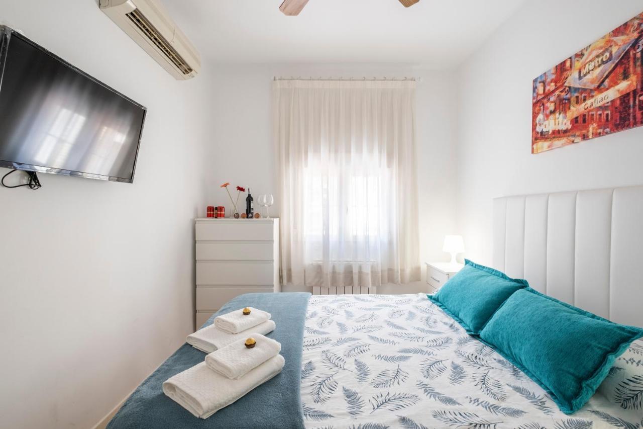 Madrid Center Room Private 7 Minutes Or 4 Metro Stops מראה חיצוני תמונה